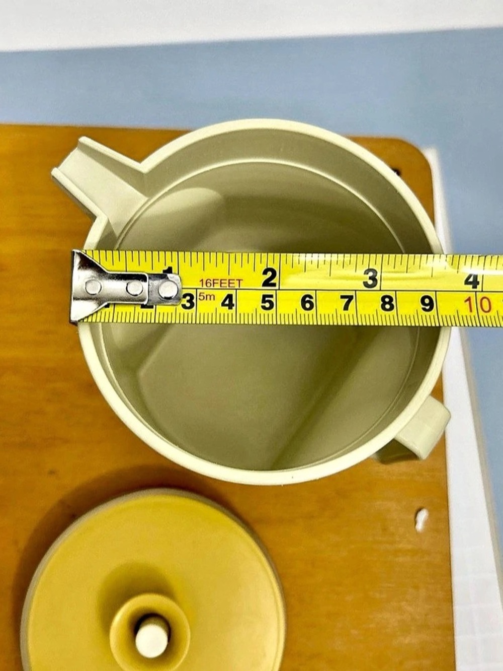 Tupperware Yellow & Cream Lidded Cookware Set - Picture 7 of 8